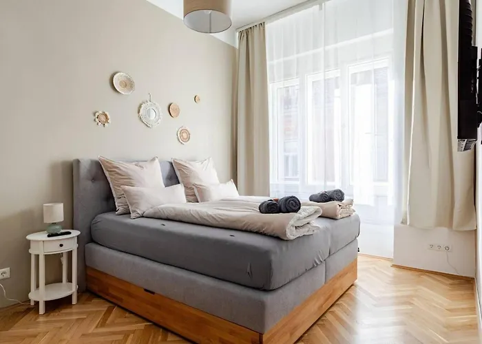 Boho Living - Historic Center With Free Parking By Hero Homes شقة غراتس