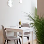 Boho Living - Historic Center With Free Parking By Hero Homes *