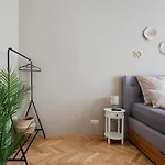 Boho Living - Historic Center With Free Parking By Hero Homes גראץ