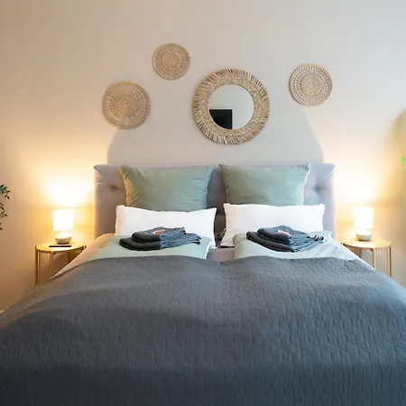 Boho Living With Free Parking By Hero Homes غراتس