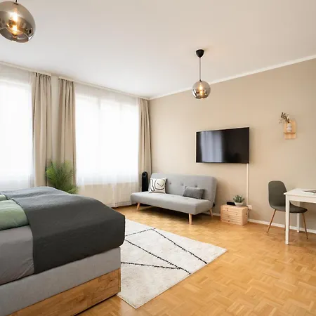 Boho Living With Free Parking By Hero Homes