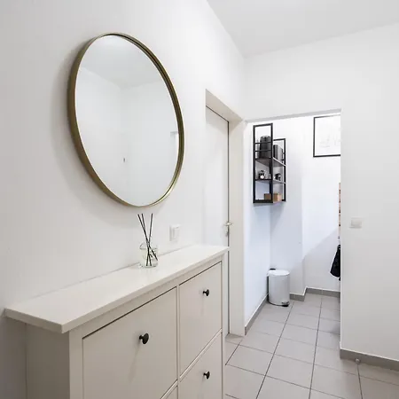 Boho Living With Free Parking By Hero Homes