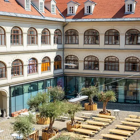 Boho Living - Historic Center With Free Parking By Hero Homes Appartement Graz