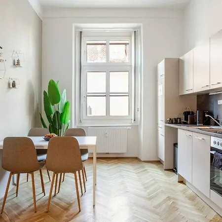 Lejlighed Boho Living With Free Parking By Hero Homes Graz