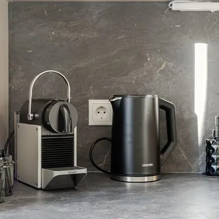 Boho Living With Free Parking By Hero Homes *