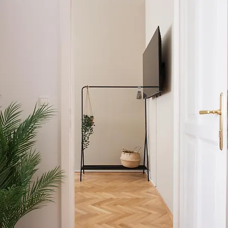 Boho Living With Free Parking By Hero Homes شقة