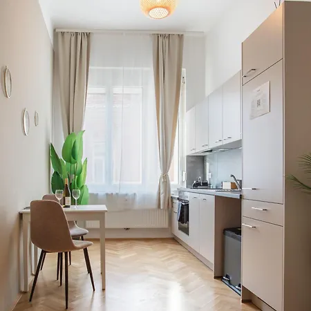 Boho Living Altstadt Suites - Free Parking By Hero Homes Graz Apartment Graz