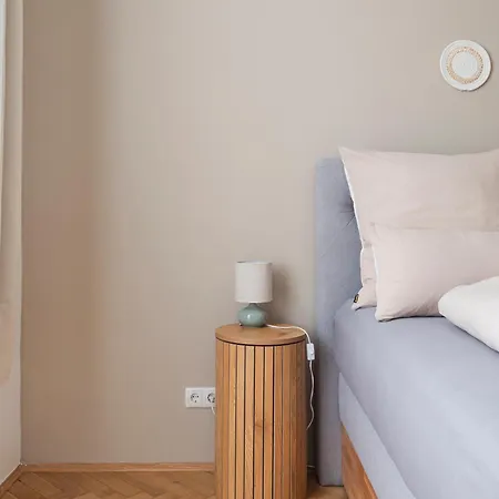 Boho Living With Free Parking By Hero Homes * غراتس