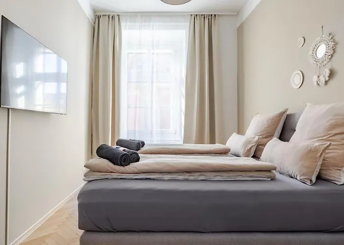 Boho Living - Historic Center With Free Parking By Hero Homes Apartment