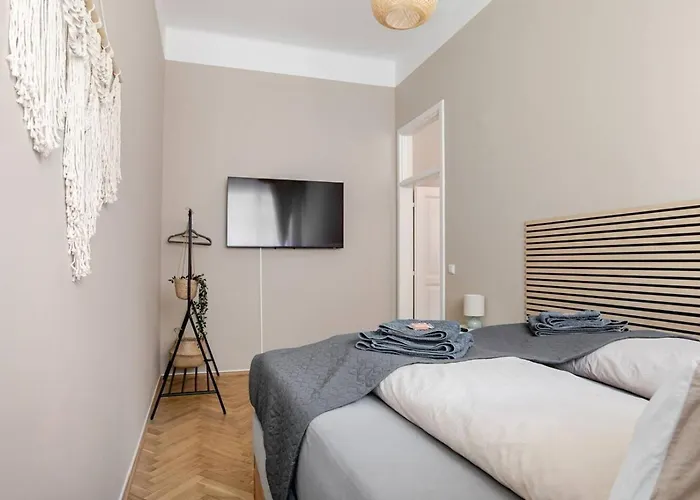 Boho Living - Historic Center With Free Parking By Hero Homes 公寓 *